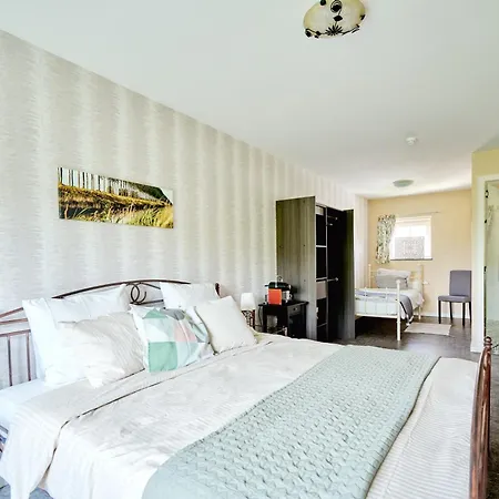 Bed & Breakfast Destiny *